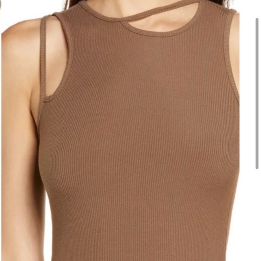 New Skims soft lounge maxi dress with cut out neck detail. Size L.